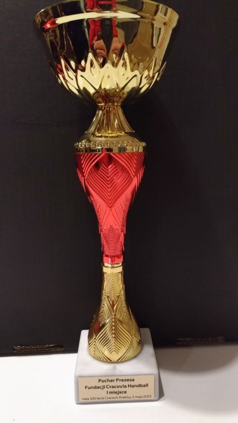 uploads/2023/05/prezes/puchar.jpg