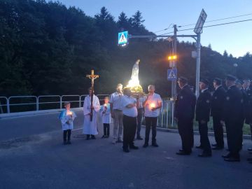 uploads/2023/08/procesja-fatimska/3674108788269319890239188730100572695572784n.jpg