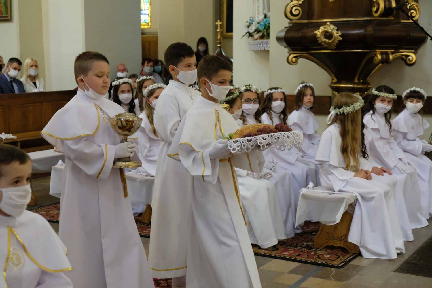 uploads/2020/06/komunia-cz1/dscf3238.jpg